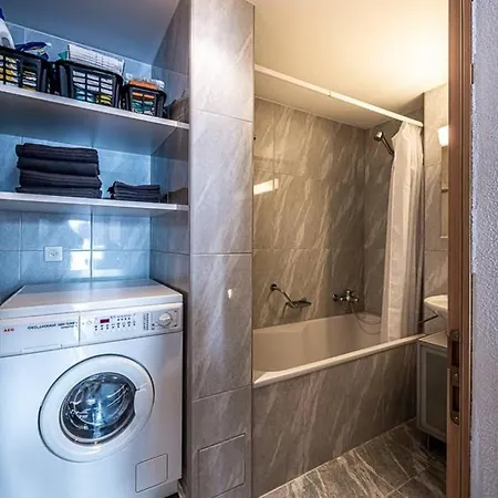 Prada 2 Апартаменты *